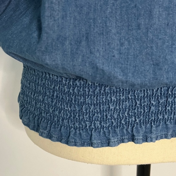 Tea Rose Chambray Smocked Waist Blouse Size Large - Picture 5 of 7